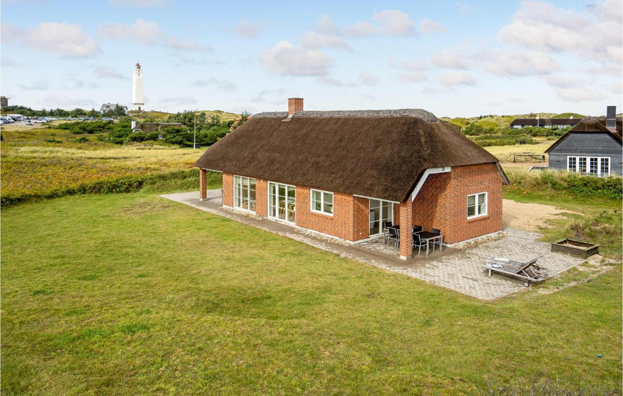 Amazing Home In Blavand With Wifi Blåvand Exterior foto