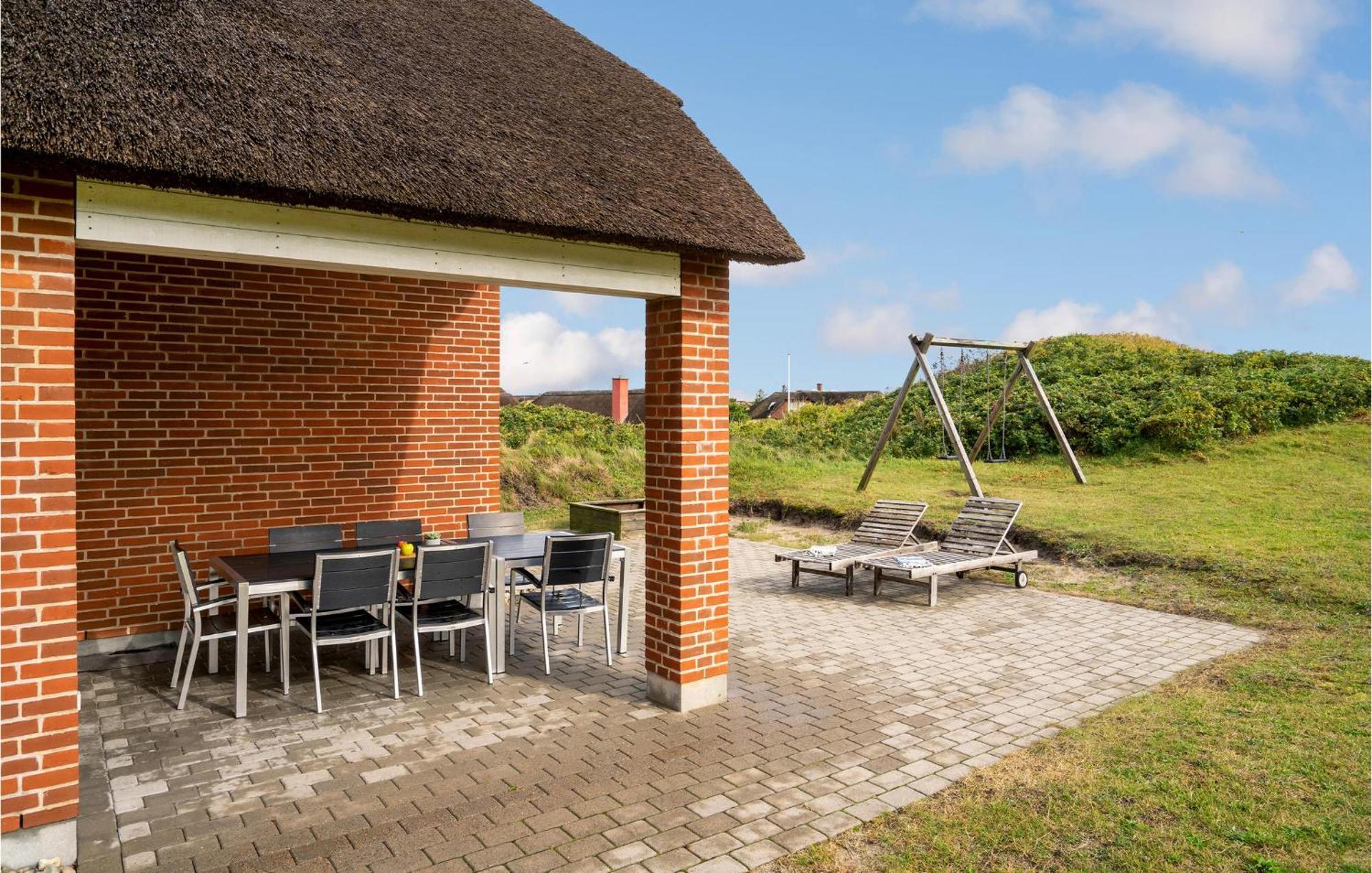 Amazing Home In Blavand With Wifi Blåvand Exterior foto