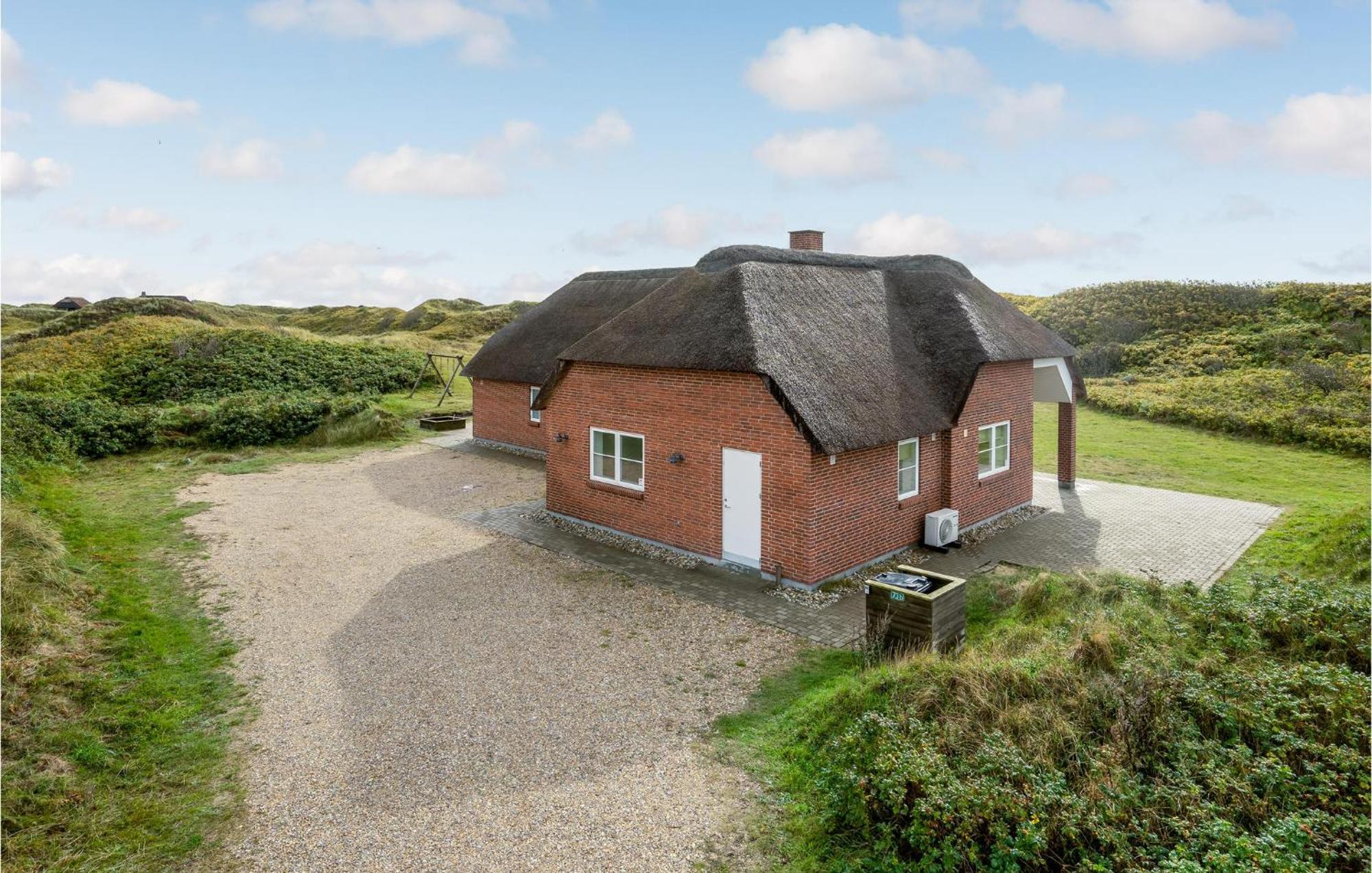 Amazing Home In Blavand With Wifi Blåvand Exterior foto